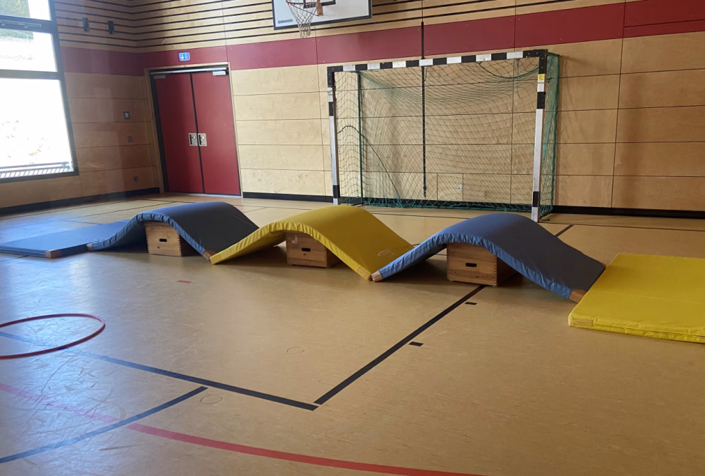 Bewegungstation Turnideen - Eishügel